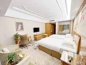 Vienna International Hotel (Xinyang Municipal Government Railway Station)