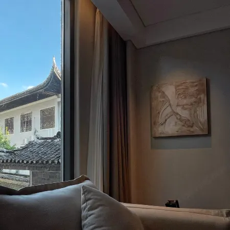 Mount Villa By T Residence (Viral infinity pool & rooftop bar | Perfect photo spot)