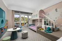 Xiamen International Seaside Hotel (Huandao Road) Hotels near International Trade Phoenix Park