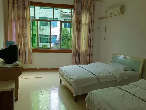Renhuai VIP Hostel