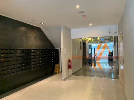 Deco Home @ Aru Suites Отели рядом с достопримечательностью «Waikiki Condominium»