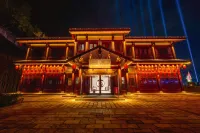 Yunyang Tongquege Inn