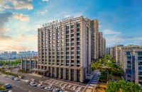 Crystal Hotel Jinan Laiwu Gaochuang Center Hotels near Shandong University of Finance and Economics (Laiwu Campus)
