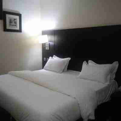 Parktonian Hotels and Suites Awka Rooms