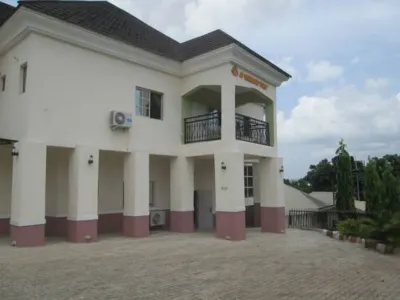 JF Diamond Tulip Hotel di 