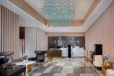 美豪假日（佛山清暉園順德歡樂海岸PLUS店） 樹生橋附近的飯店