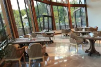 Yunnan HuayaoDai Kaiyuan Senbo Resort Hotel Hotels in Xinping