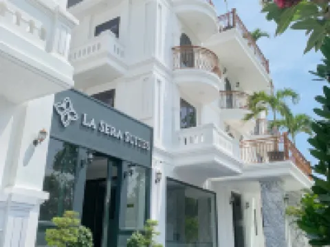 La Sera Suites An Vien Hotels near Museum of Oceanography