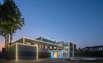 Lavande Hotel (Nanjing Lukou Airport Tongshan Subway Station)