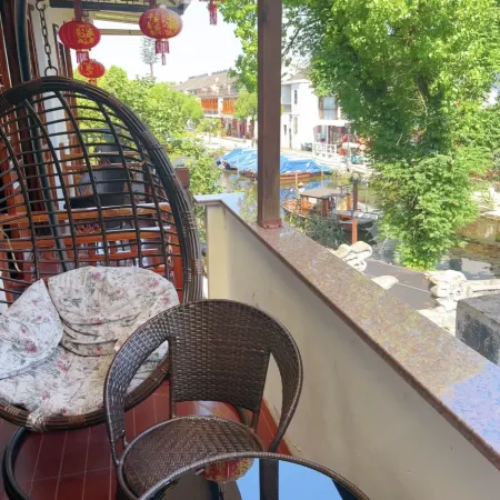 Zhouzhuang Jingou Linhe Bieyuan Chinese Inn