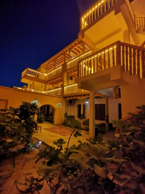 Kuqa Xiyu Homestay - Hostels