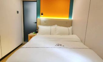 Yimin Apartment Shangxiajiu Pedestrian Street