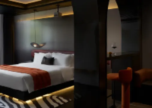 枕畔・BIL比爾行旅丨智影羊城・設計師國際大飯店（天河廣州東站店）