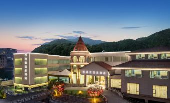 Anshun Yuemanzhi hot spring hotel