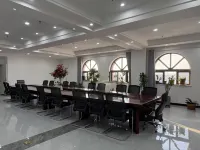 Qianfeng Grand Hotel (Huocheng Qingshuihe)
