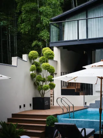 Anji Dashan Dashan Suxi Private Hot Spring Healing Design Guesthouse (Zhebei Grand Canyon) Отели рядом с достопримечательностью «shi ling cun»