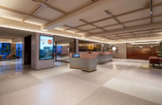 Orange Hotel (Bozhou South Lake Park Powerlong Plaza) 亳州のホテル