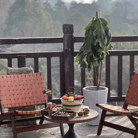 Yunoji Forest Courtyard Homestay (Wufengxi Ancient Town)