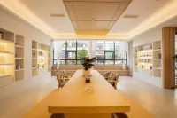 Huayu Hotel