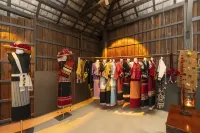 Jingmaishan Gukang Mingye Homestay (Princess Banyan Tree) - pet friendly