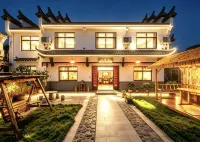 Jing Taoyuanju Homestay (Taohua Tan Scenic Area) - Airport Shuttle