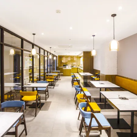 HanTing Premium Hotel (Fushun Zhongyang Street) Отели в г. Фушунь