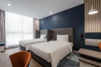 Holiday Inn Express Shanghai Pudong Chuansha by IHG - bar