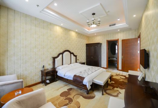 야쉬에 홀리데이 호텔 객실