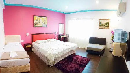 Twin Star Hotel