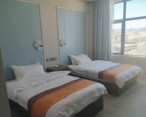 Convenient Hotel Aung Ren Yihao فنادق في أنغرين