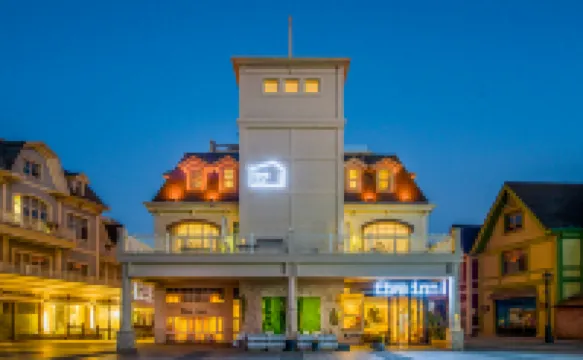 Dalian Fiveinn·5 Haisu Designer Homestay Hoteles cerca de Parque Laohutan