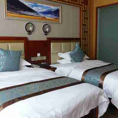 芒康聖泉酒店(曲孜卡店) Rooms