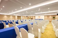 Vienna International Hotel (Liling Lujiang New City, High-speed Railway Station)