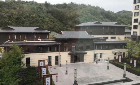 Feng cheng dong tang lan wu wen quan min su - Housity