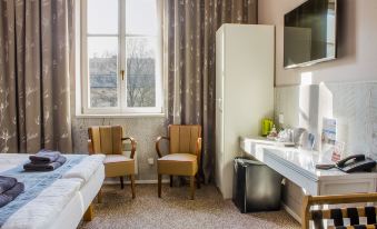 Royal Court Hotel
