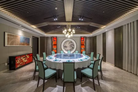 Chengyue International Hotel Отели в г. Линюань