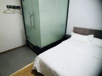 99优选酒店(北京南站洋桥店) - 标准大床房