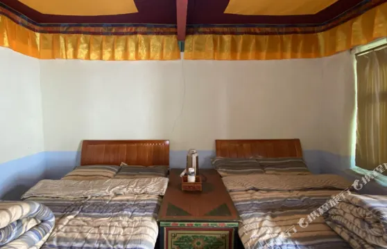 浪卡子雍措農家樂