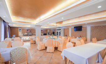 Vienna Hotel (Suzhou Zhouzhuang Luzhi Ancient Town) - Housity