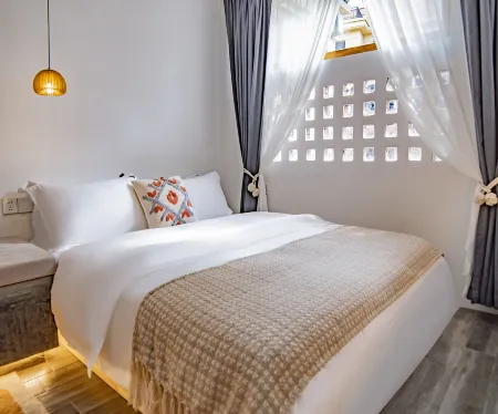 Dongjiang Lake Ergeng Daizhu Homestay Отели в г. Цзысин