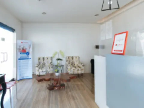 RedDoorz Plus @ Taj Hotel Tuguegarao カガヤンのホテル