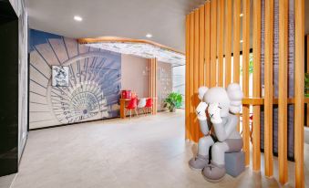 Ibis Hotel (Ningbo Tianyi Square - Gulou Subway Station)