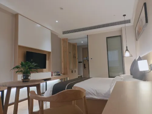 Zaoyang Qingcheng Hotel