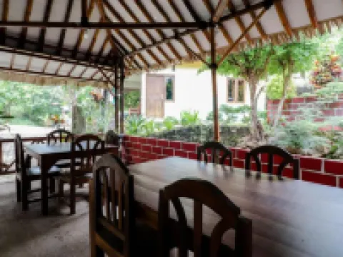 Rock Garden Homestay & Resto by Zuzu Hoteles en Tepus