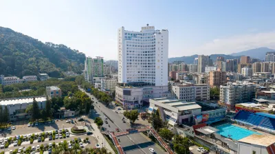 Centron International Hotel Hotels near Temple of the Queen of Heaven (Minyuan Road)