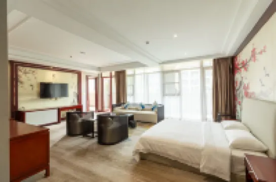 Yixing Shenshangu Resort Hotel (Dajue Temple Yunhu Scenic Area)