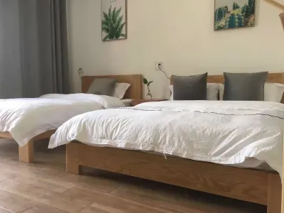 Gaoshan Wetland Homestay Hotels near Baizhang Waterfall