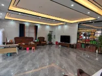 天德湖温泉民宿 和平酒店
