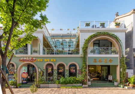 MONAI  Hotel Отели рядом с достопримечательностью «Wan Shan Temple»