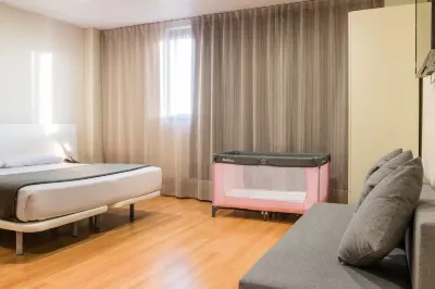 Vértice Roomspace Hotels in Villaverde